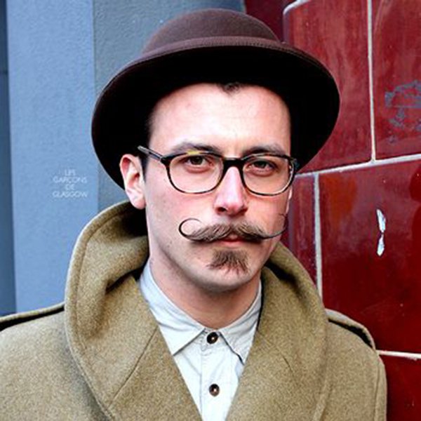 3. Low-shaven mustache with long tips and soul patch