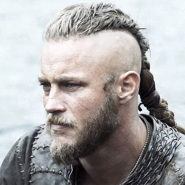 Does anyone have this hairstyle from bjorn ironside in vikings : r