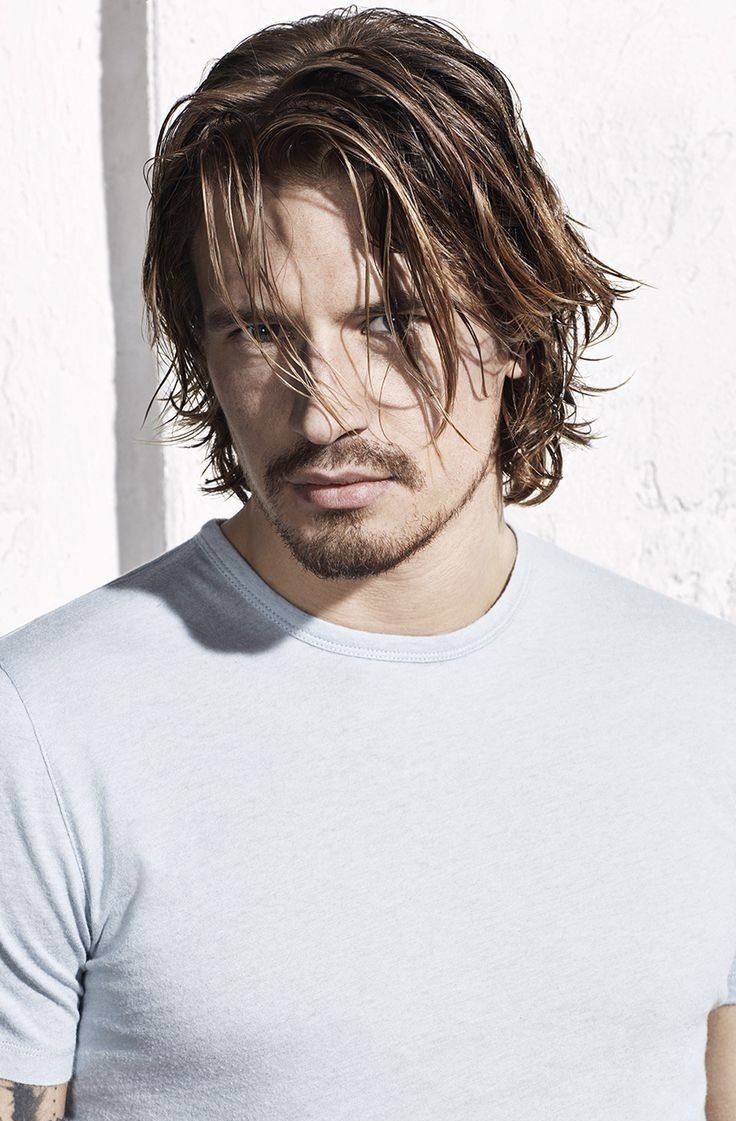 Men's Long Hairstyles with Bangs: Trendy Looks for Modern Style