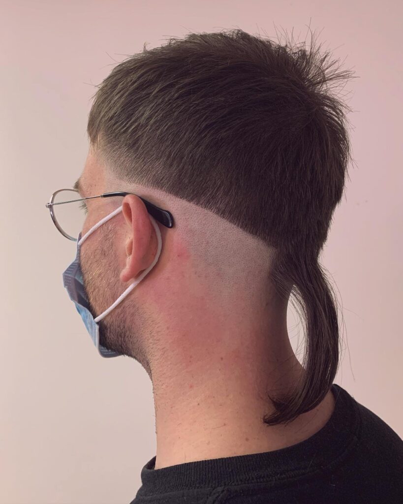 Rat Tail Sophistication in Discrete Style